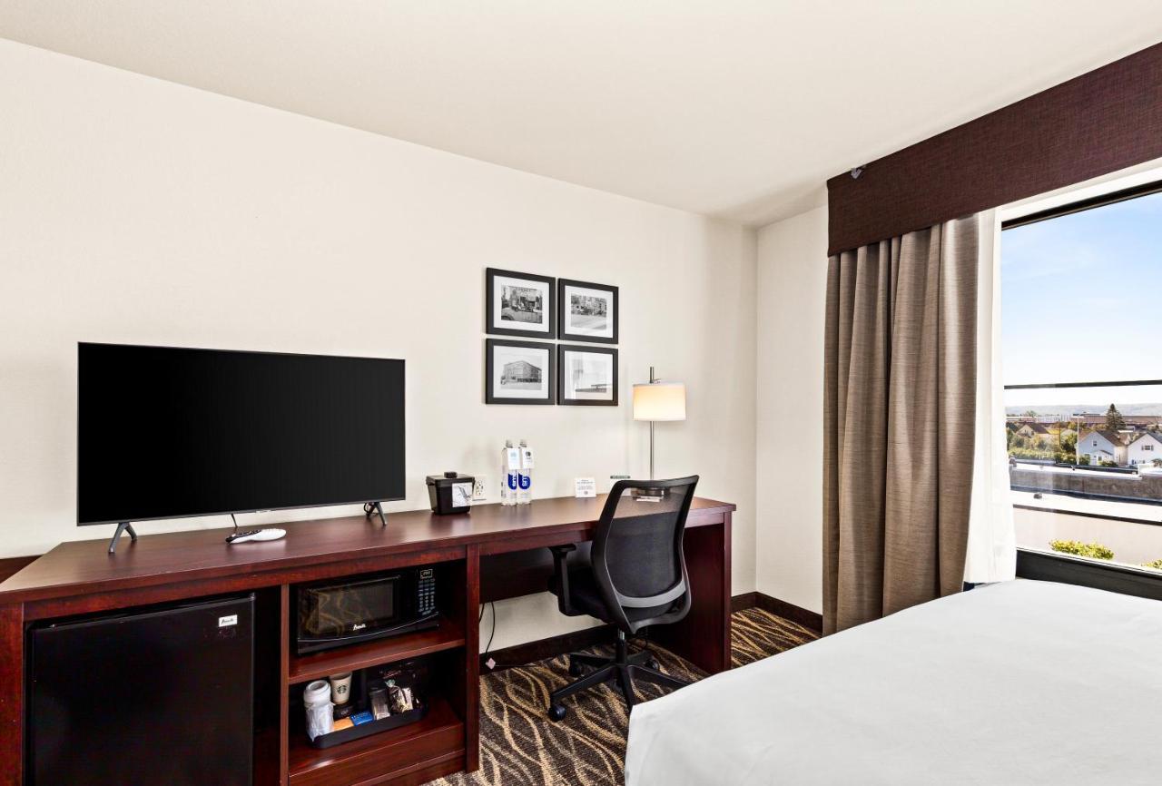 Cobblestone Hotel & Suites Superior Luaran gambar